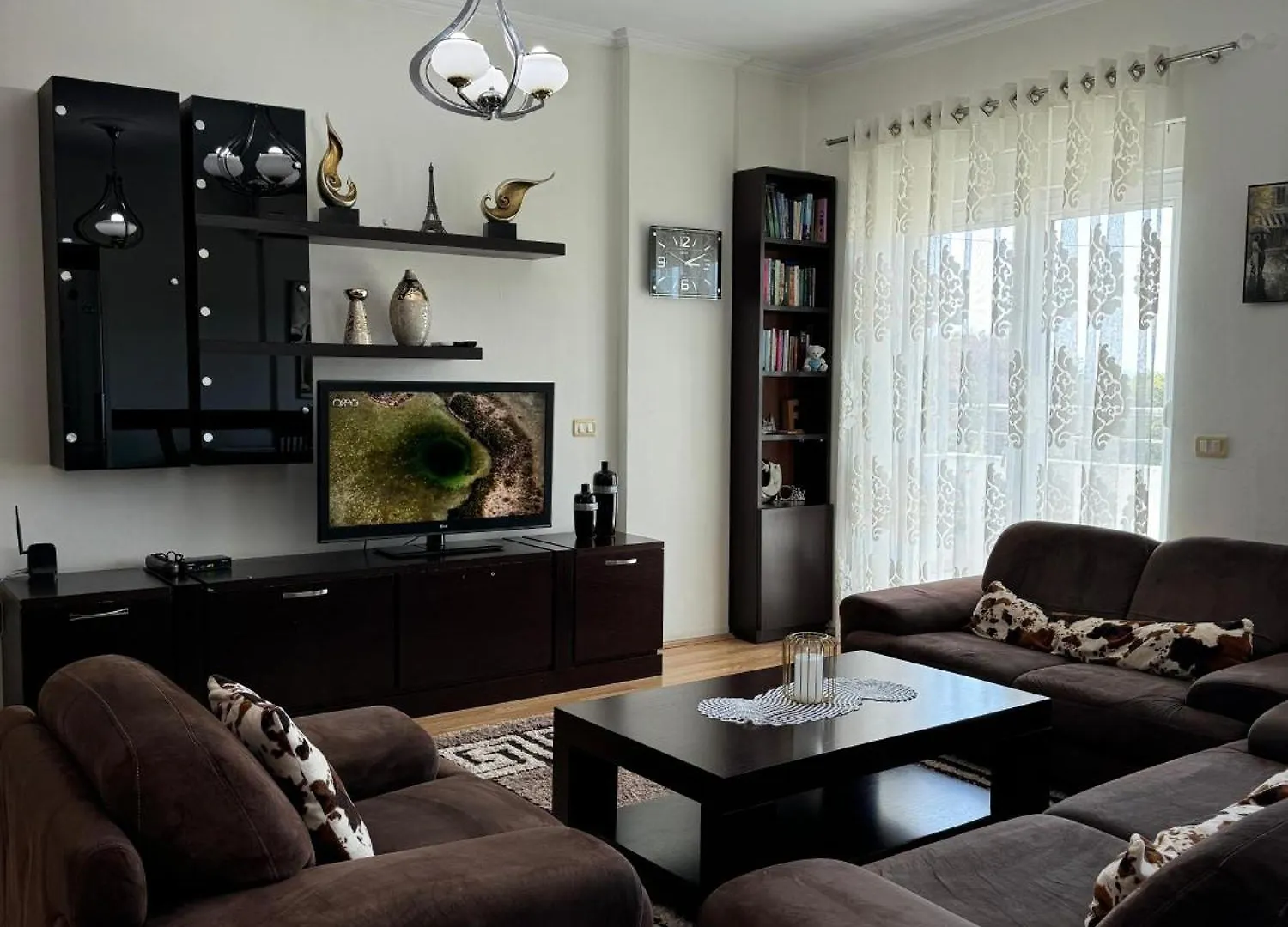 Spacious & Cozy Family Apt Near Sanatorium Tirana